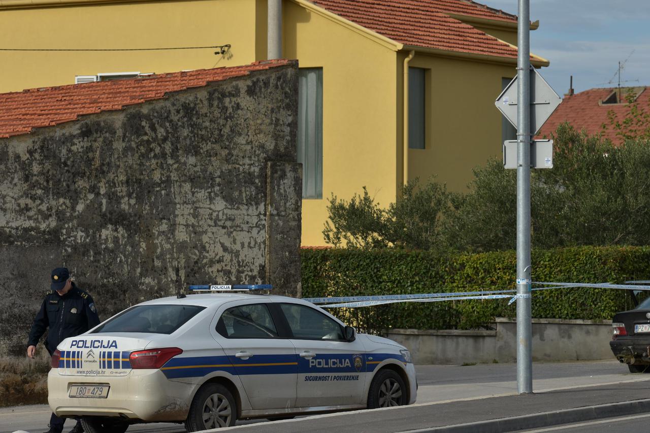 Pucnjava na automobil u Zadru nakon što je vozač pokušao pregaziti policajca
