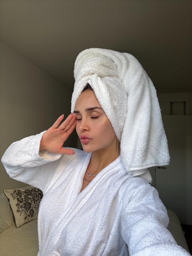 Ubrzo nakon prekida s igračem Reala, pojavile su se glasine da je Rotta u vezi s Mateom Reteguijem, talijanskim reprezentativcem i bivšim napadačem koji je pažnju privukao igrama u Atalanti, no ta priča nije dugo trajala prije nego što je njezino srce navodno osvojio novi nogometaš