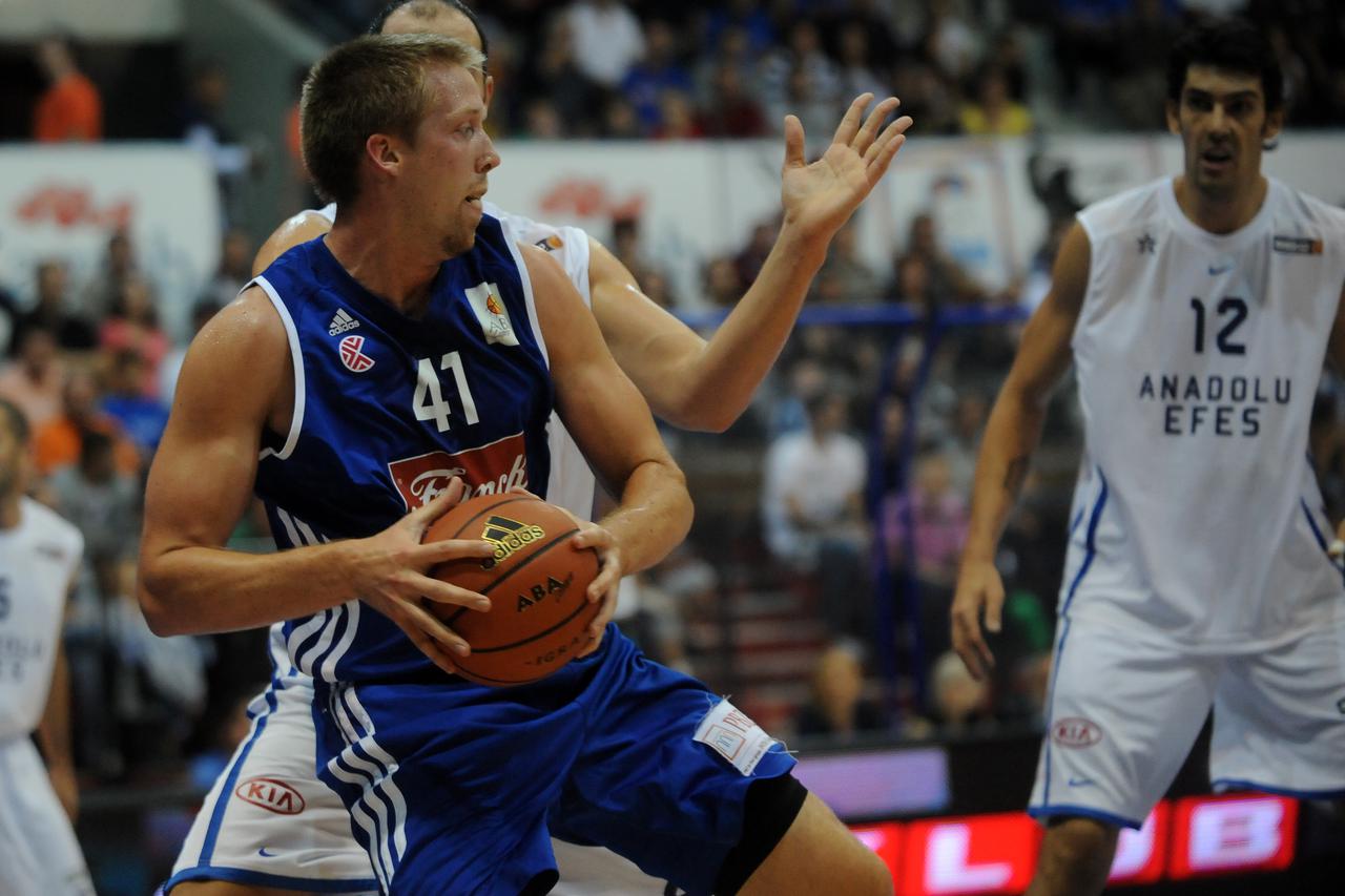 22.09.2012., Cibona , Zagreb - Heja, Heja Zagrebe, KK Cibona protiv Anadolu EFES SC.  Justin Hamilton Photo: Daniel Kasap/PIXSELL