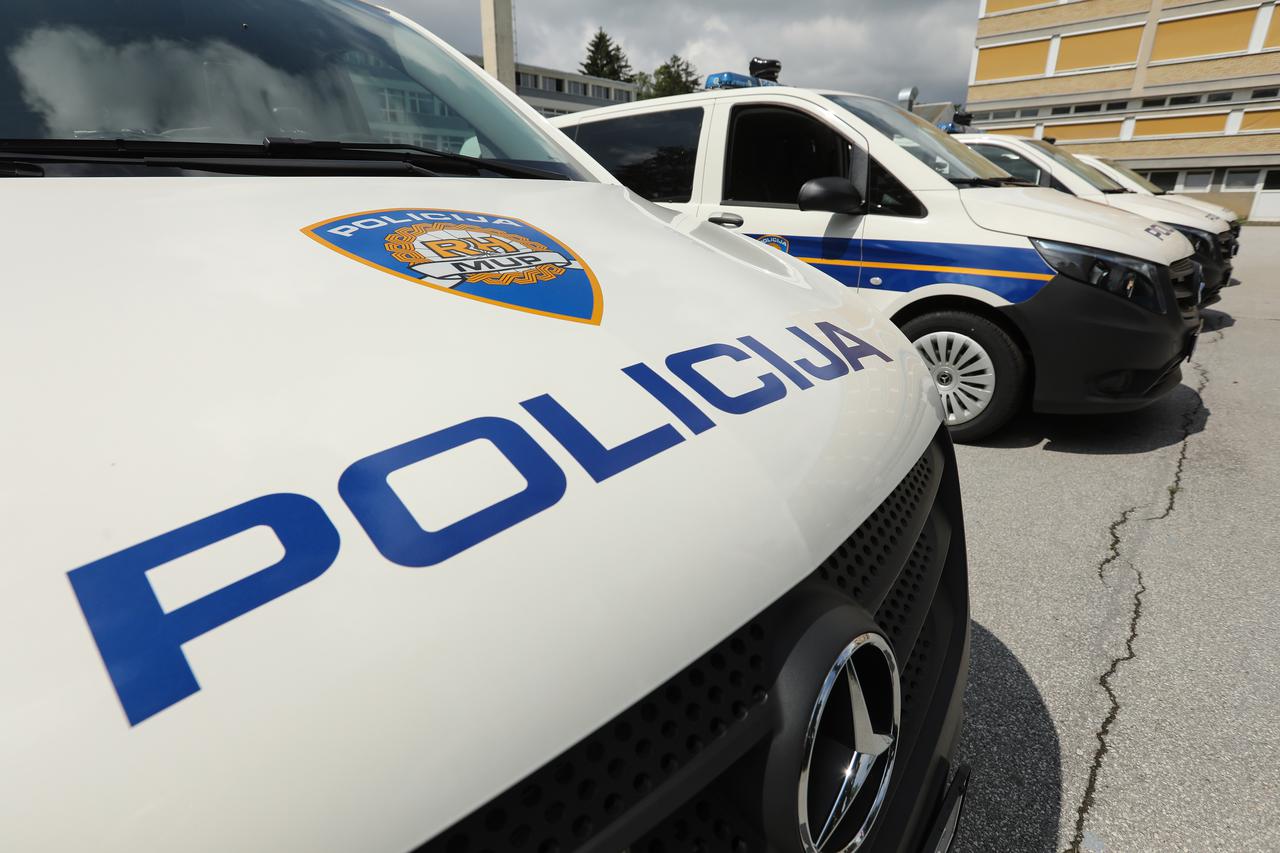 Zagreb: Davor Božinović nazočio primopredaji vozila prometnoj policiji