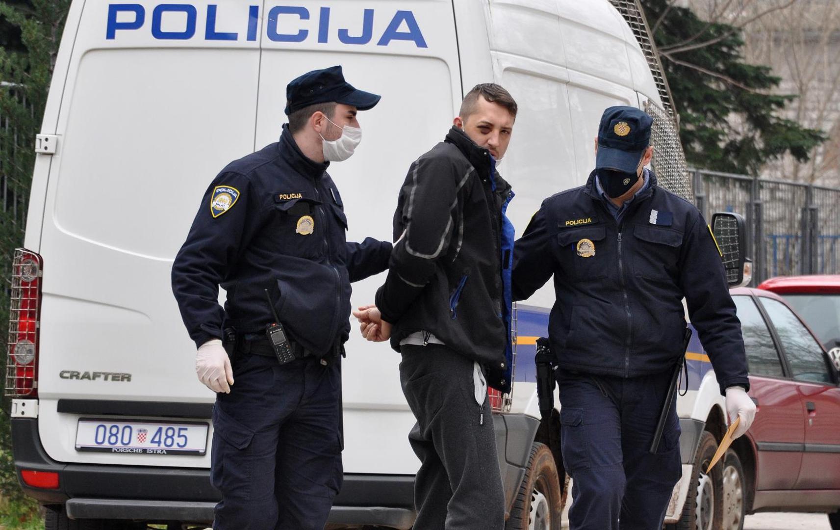 05.02.2021., Pula - U pulsko Zupanijsko drzavno odvjetnistvo, prepracen nasilnik koji je zatocio zensku osobu, te se sukobio s policajcima.Photo: Sasa Miljevic / PIXSELL