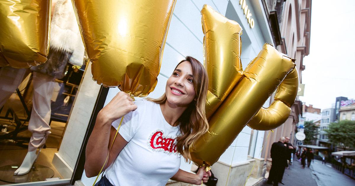 Galerija: Pinko žene prolaze kroz grad str. 1 | Večernji.hr