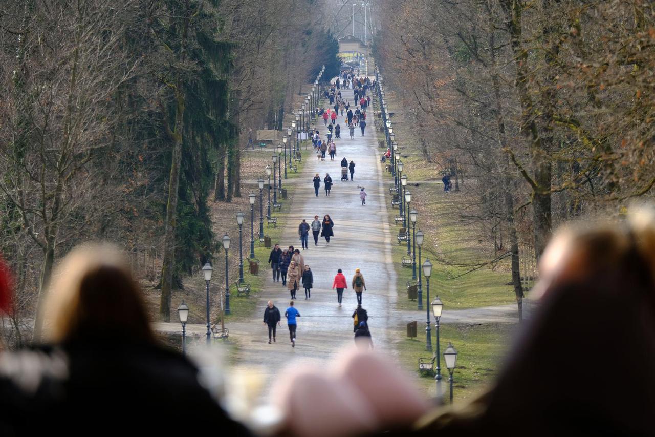 Subotnja šetnja i rekreacija u parku Maksimir
