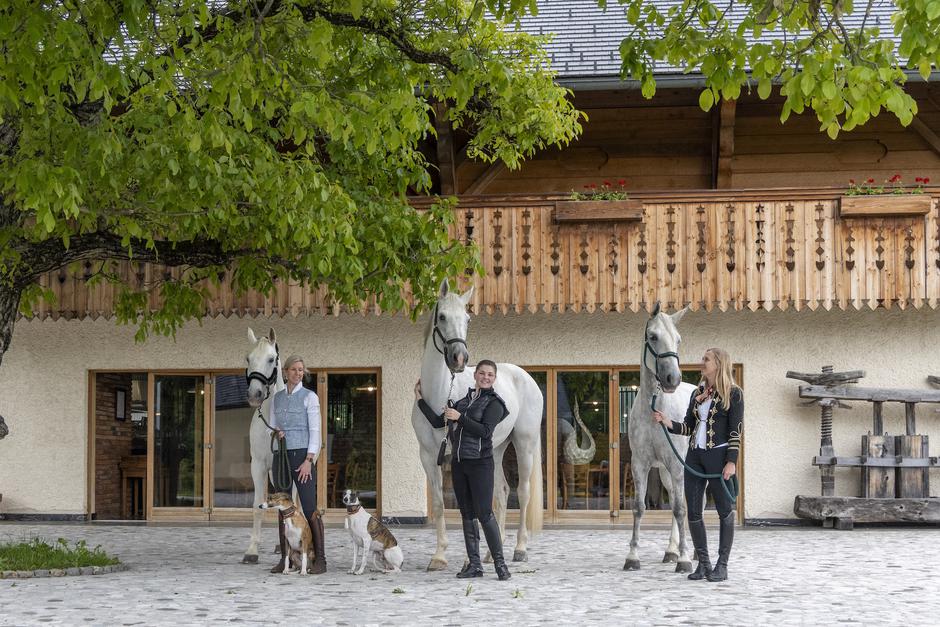 Konjički resort Pule