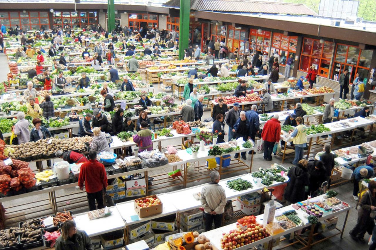 \'14.06.2011., Sisak - Novom preraspodjelom direktorskih mjesta u grasdskim trgovackim drustvima HSS je izgubio Gradsku trznicu Kontroba.(ARHIVA) Photo:Nikola Cutuk/PIXSELL\'