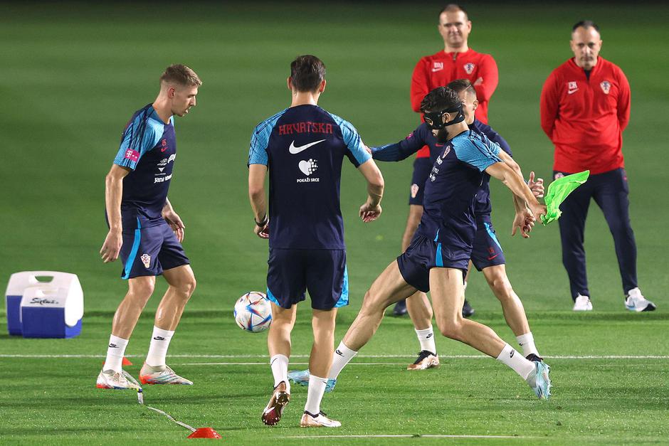 Prvi trening Hrvatske nogometne reprezentacije na trening kampu Al Ersal 3 u Dohi