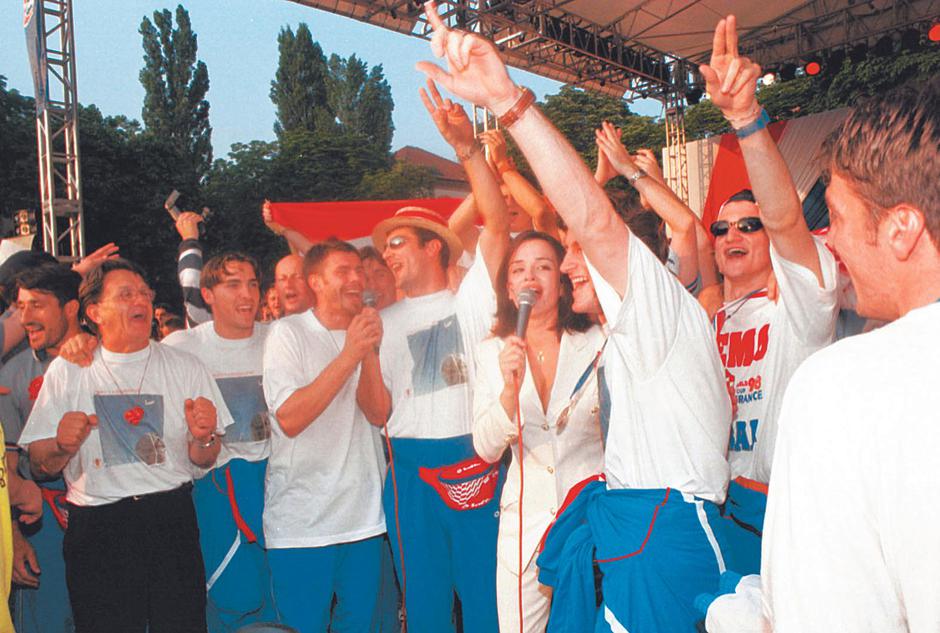 Zagreb: Doček brončanih nogometaša 1998. godine 