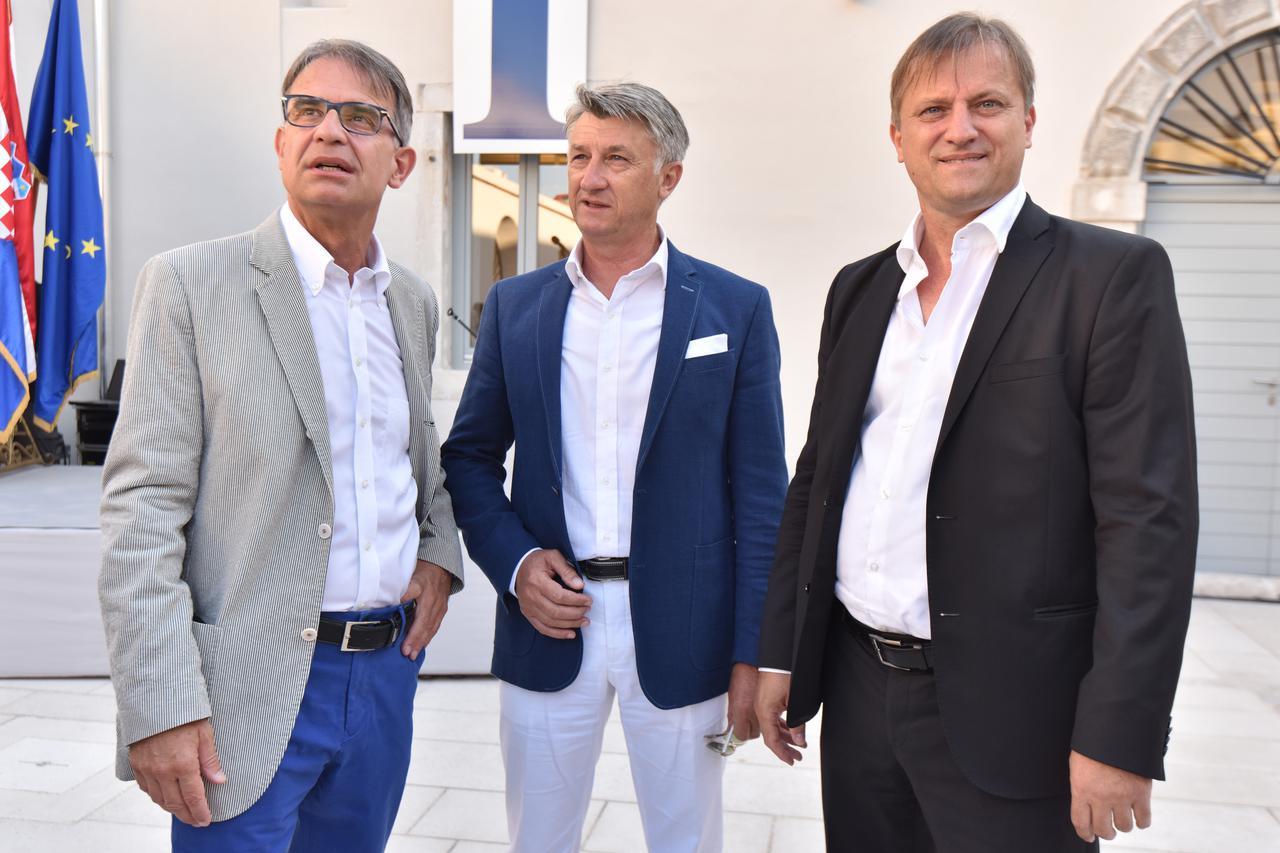 Turističko-informativni centar Zadar