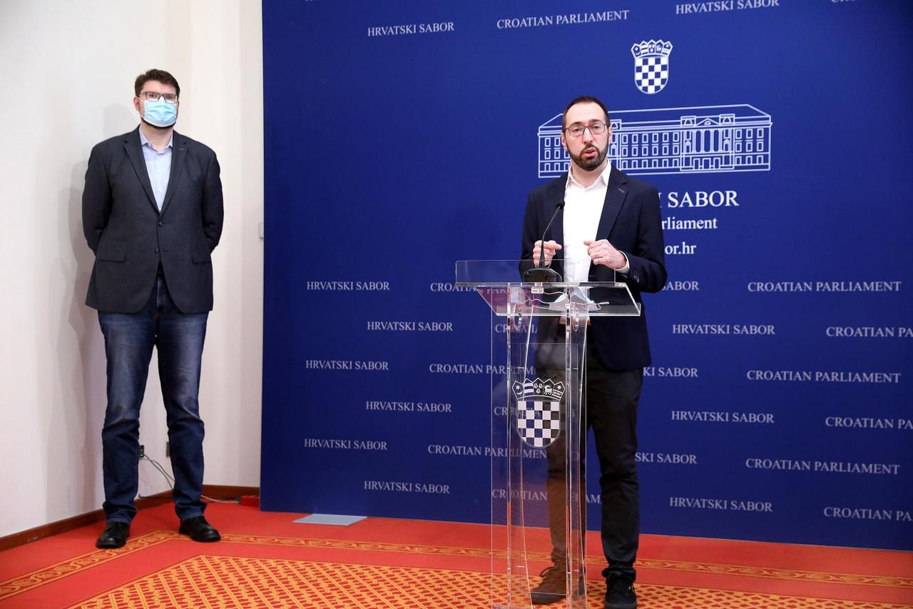 Zagreb: Peđa Grbin i Tomislav Tomašević održali konferenciju za medije