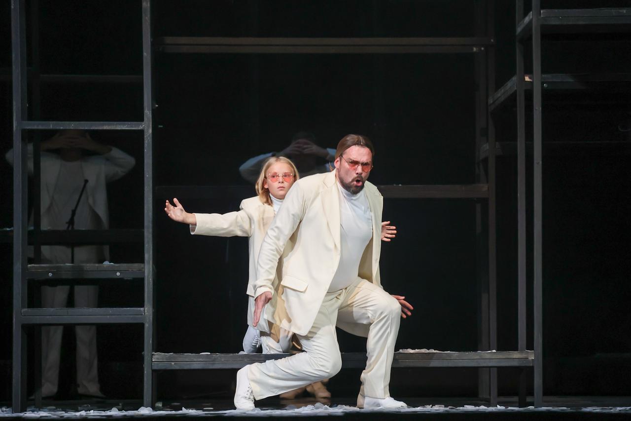 Opera "Lennon"