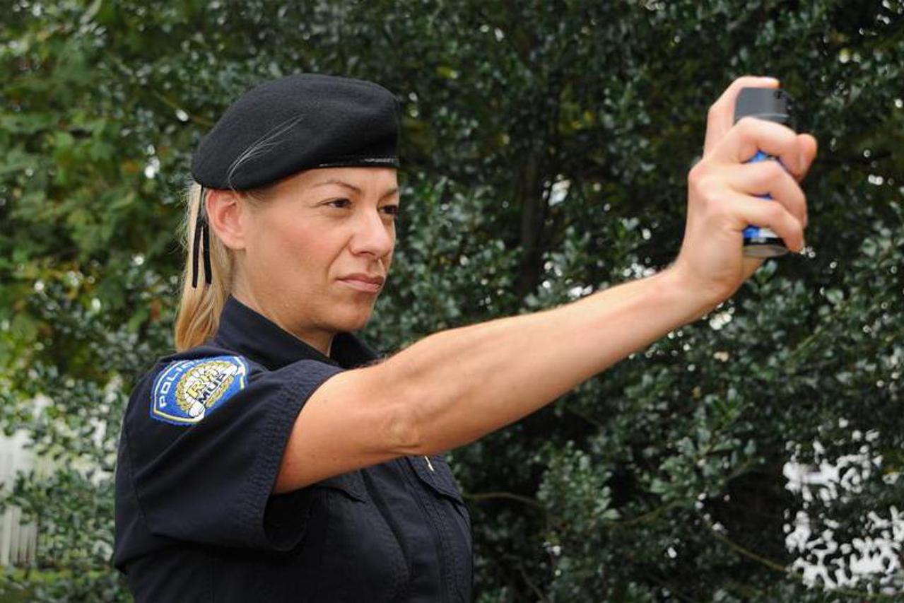 Hrvatski policajci od sada su 'naoružani' i paprenim sprejem