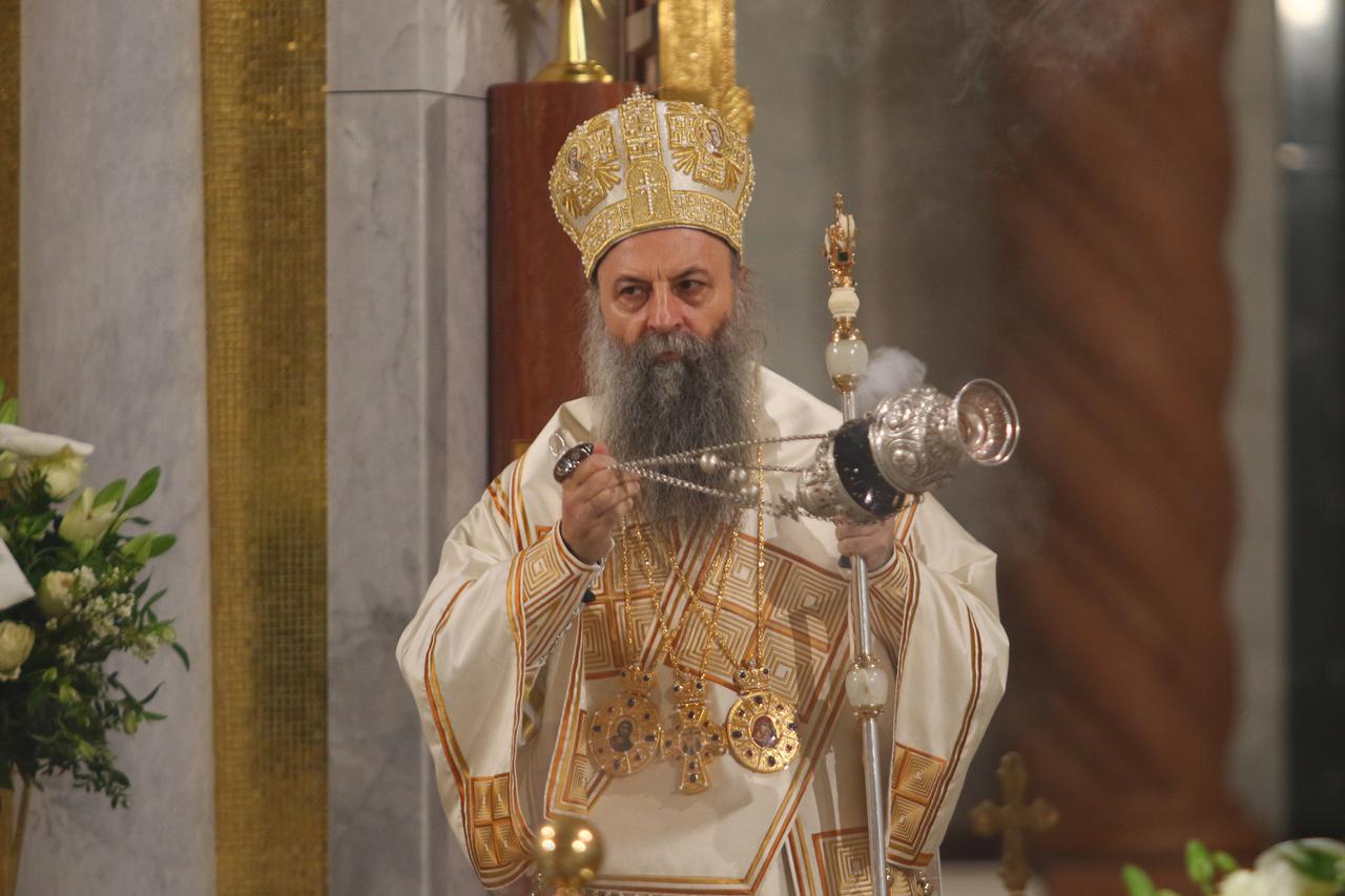 Beograd: Ponoćna uskršnja liturgija u Hramu Svetog Save 