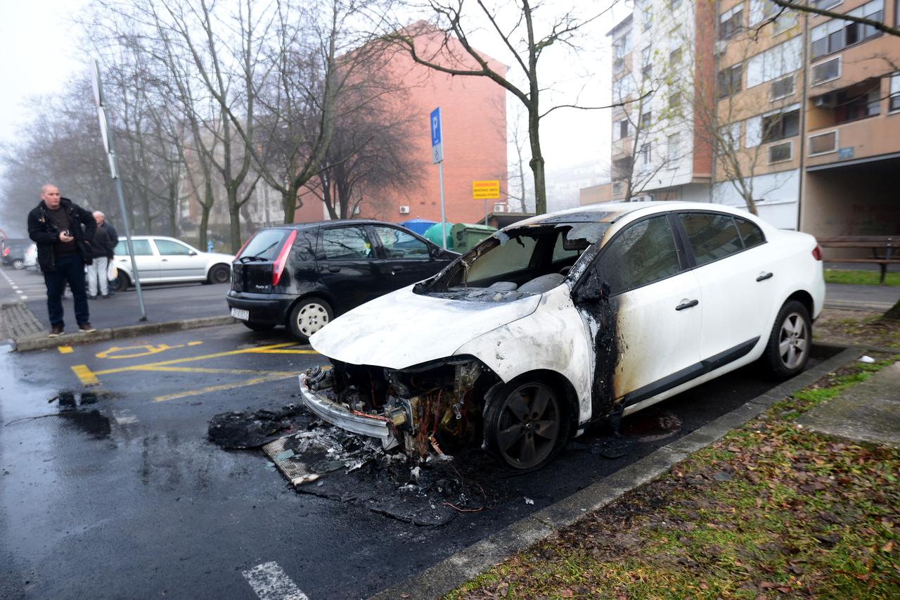 Izgorio automobil na Vrbanima