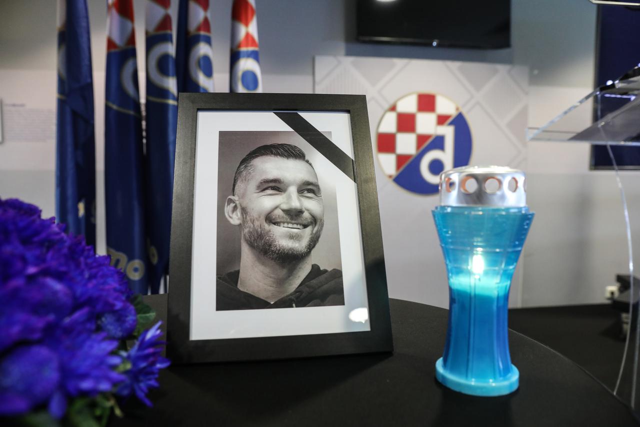 Zagreb: Komemoracija za tragično preminulog Nikolu Pokrivača
