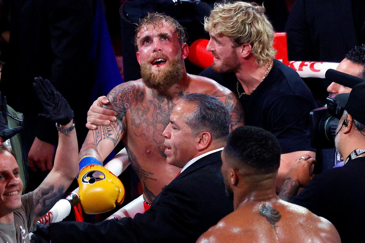 Jake Paul v Anthony Joshua