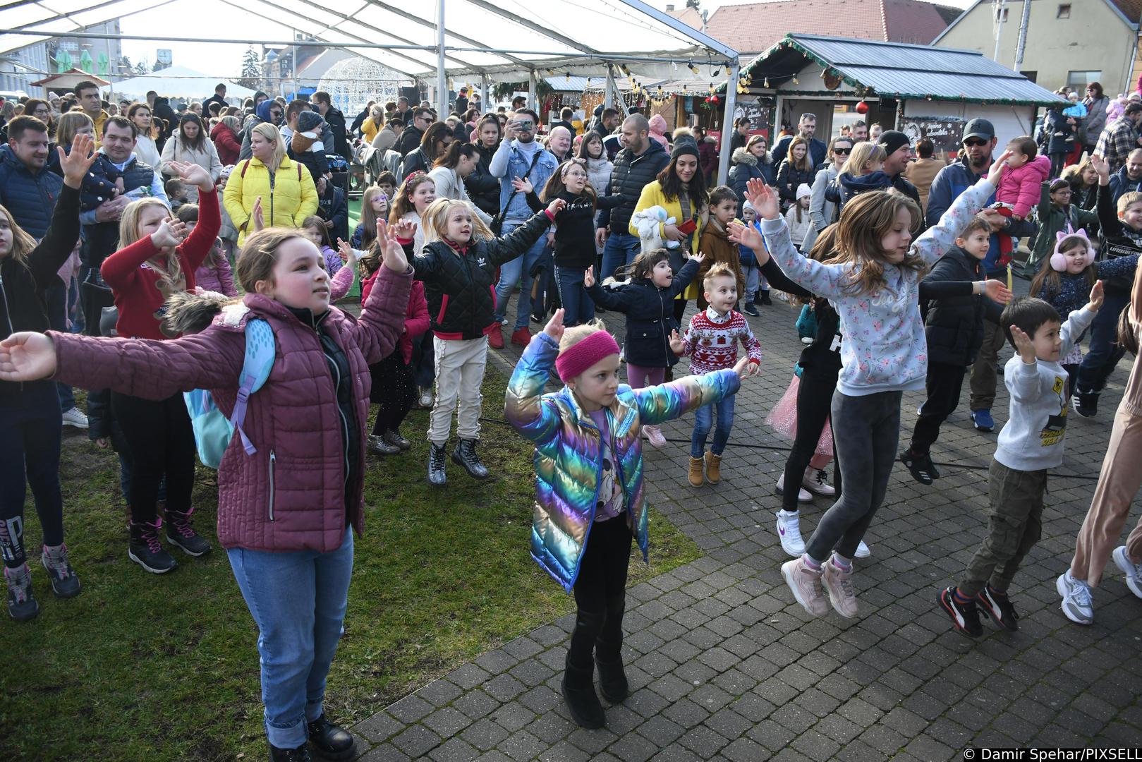 31.12.2022., Krizevci - U sklopu krizevackog Adventa organiziran je docek Djecje nove godine uz obilje zabave za malisane, ali i dorasle Photo: Damir Spehar/PIXSELL