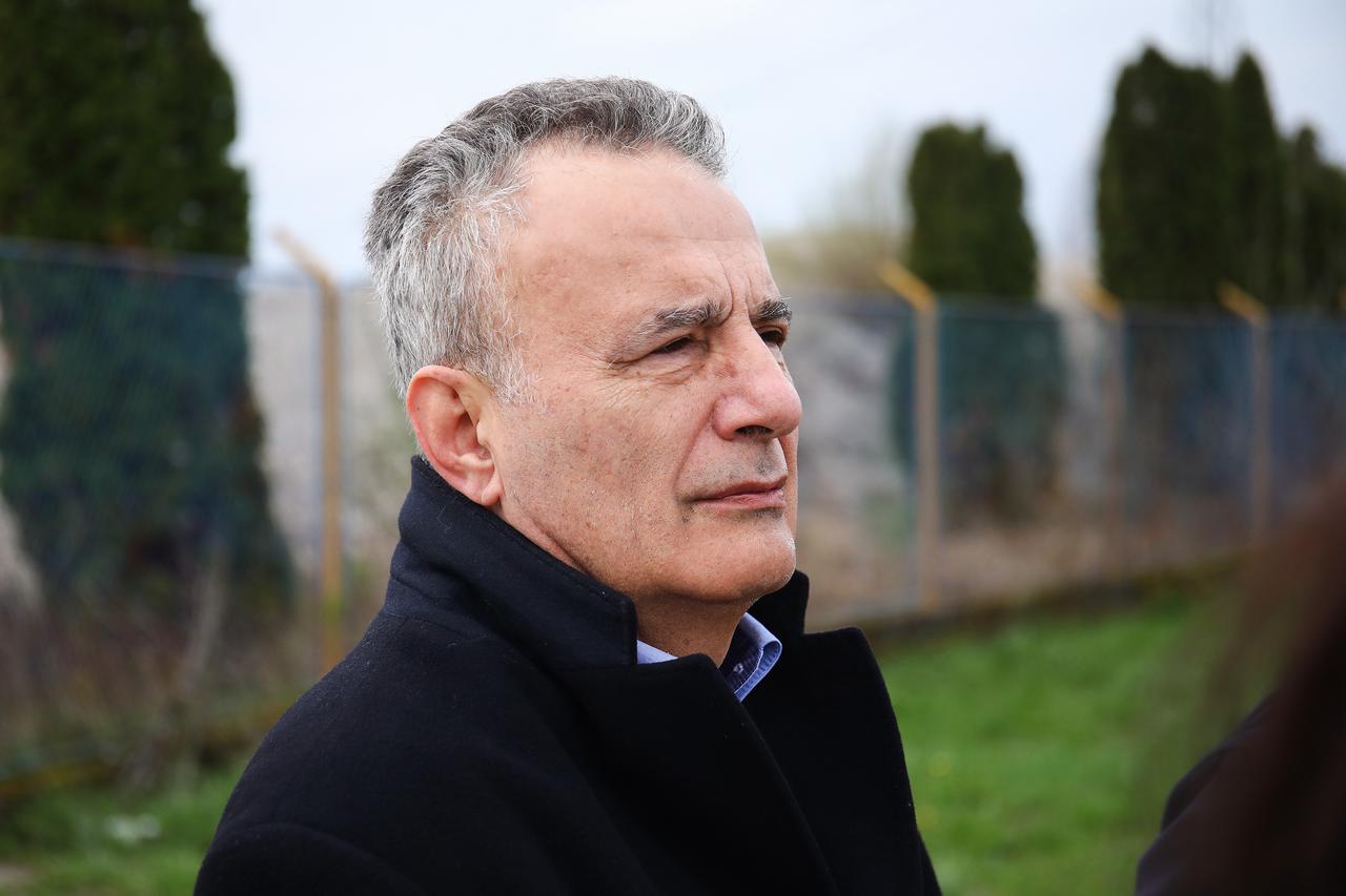 Zagreb: Kandidat za gradonačelnika, Pavle Kalinić, održao konferenciju za medije