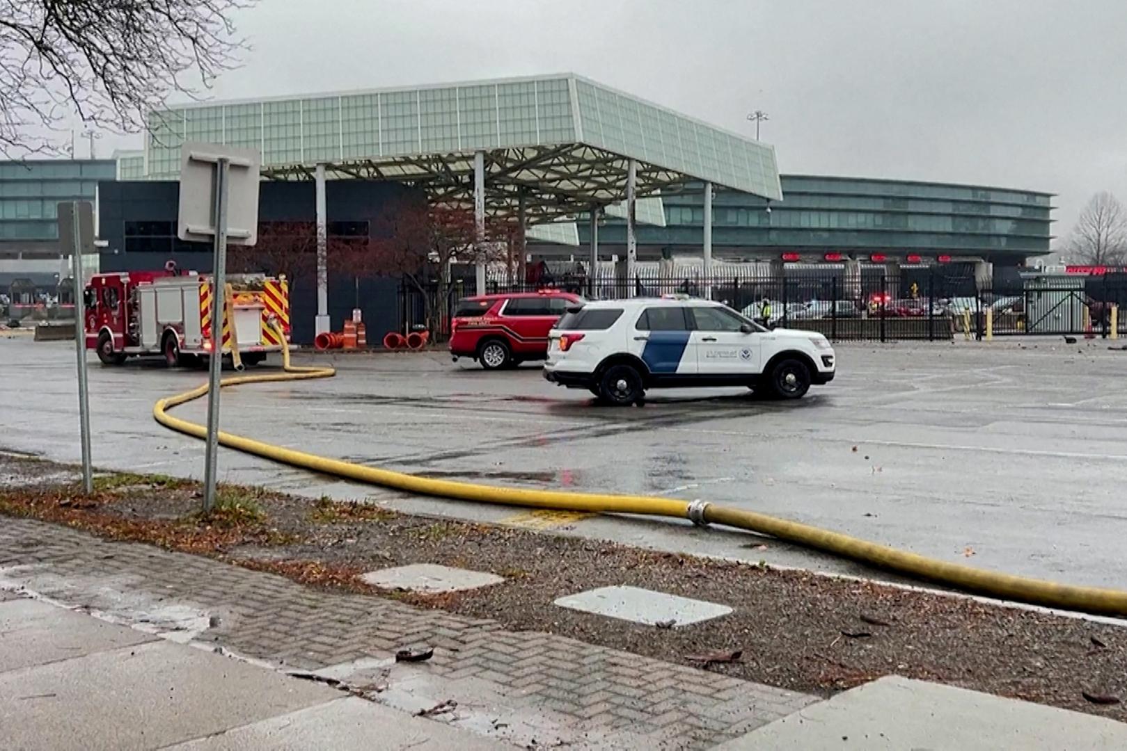 Emergency vehicles are seen after an incident at the Rainbow Bridge U.S. border crossing with Canada, in Niagara Falls, New York, U.S. November 22, 2023 in a still image from video.  REUTERS/Reuters TV Photo: REUTERS TV/REUTERS