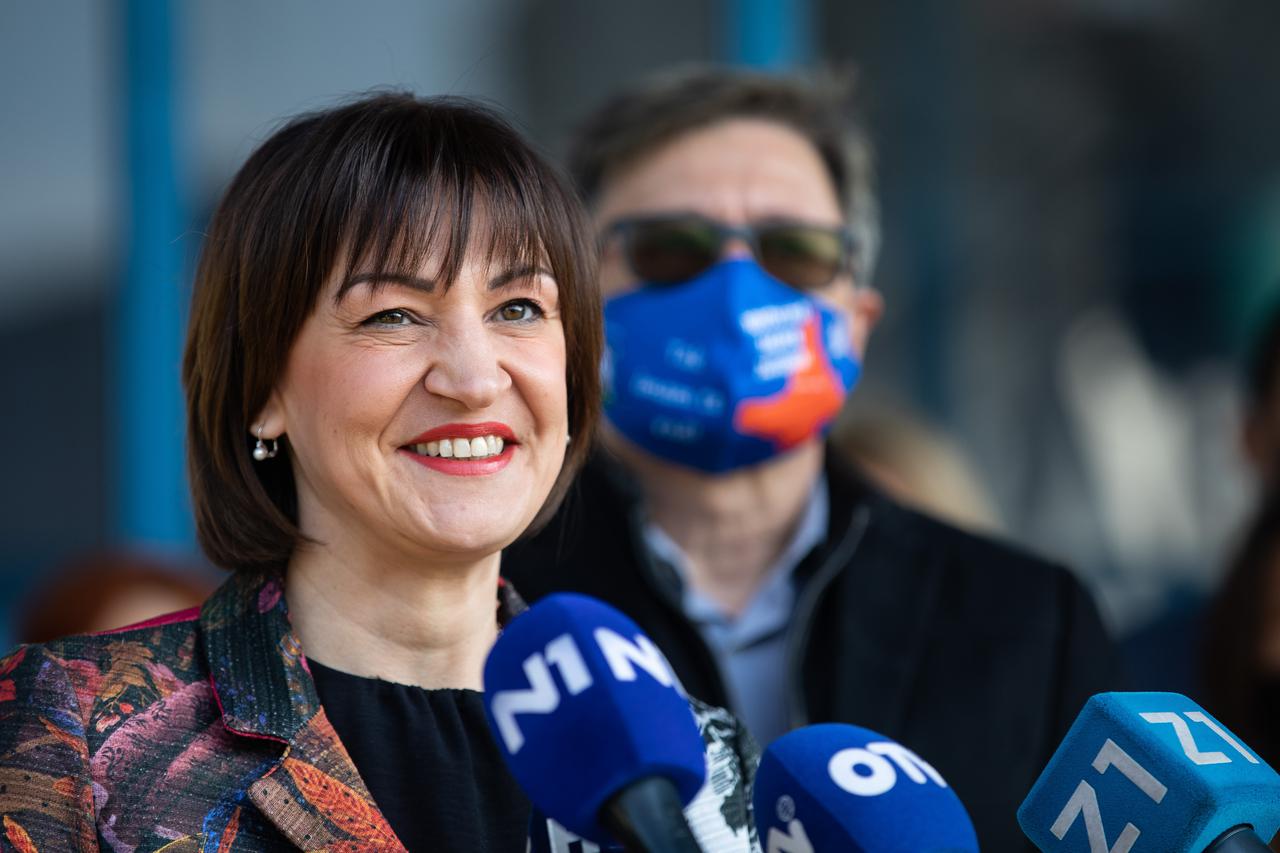 Jelena Pavičić Vukičević predala svoju kandidaturu za gradonačelnicu Zagreba