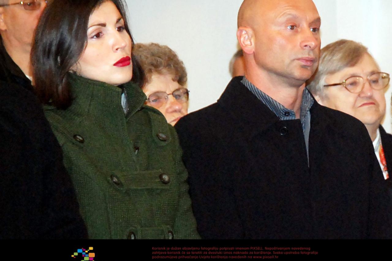'30.11.2009., Sisak - Gradonacelnik Dinko Pintaric i njegova djevojka Valentina Badanjak.  Photo: Nikola Cutuk/PIXSELL'