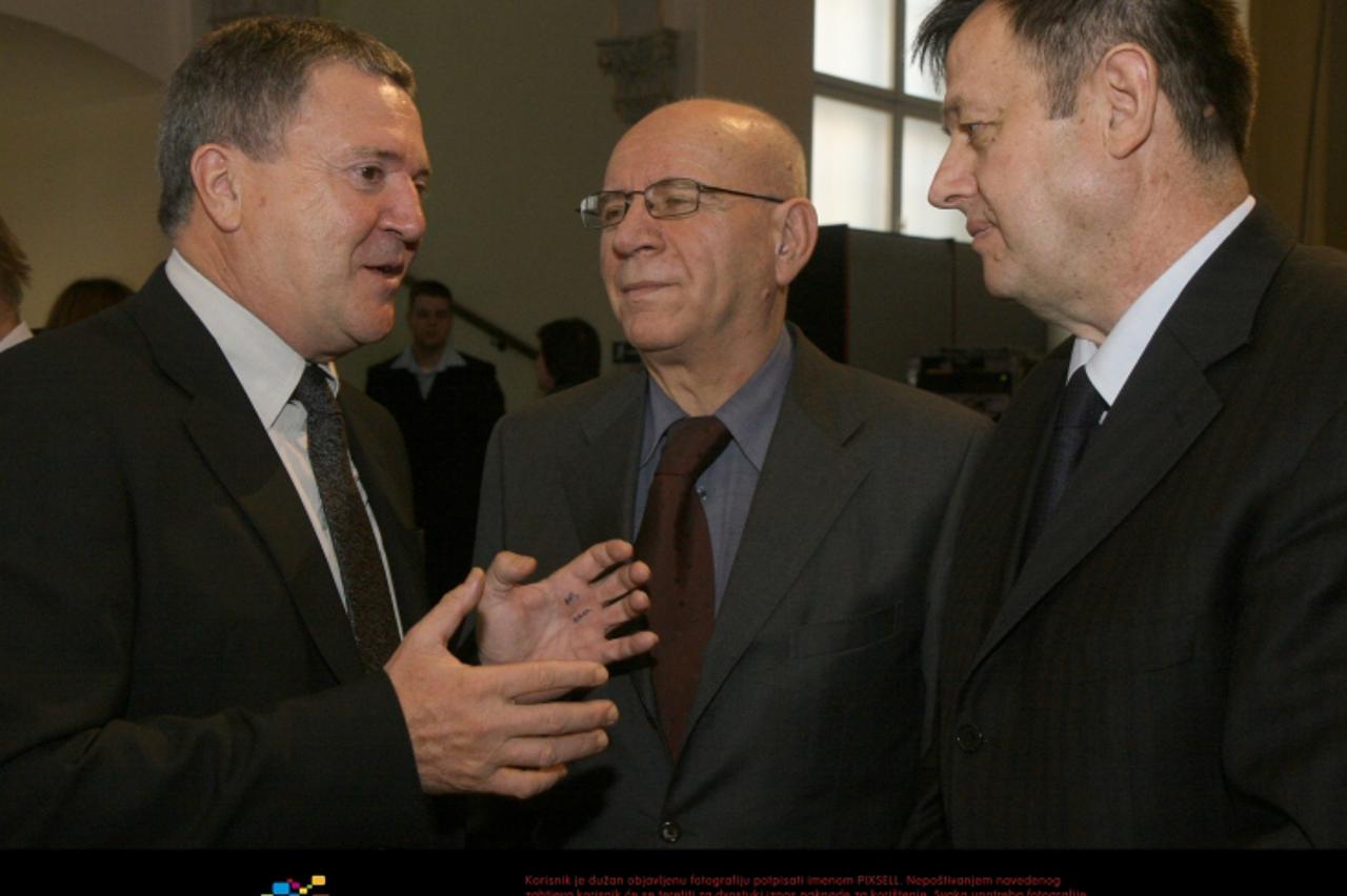 '12.11.2009., Zagreb - Zaklada Adris, najveca korporativna zaklada u ovom dijelu Europe, treci je put od osnutka 2007. godine dodijelila sredstva. Ante Vlahovic, predsjednik Uprave Adris grupe, Zvonim