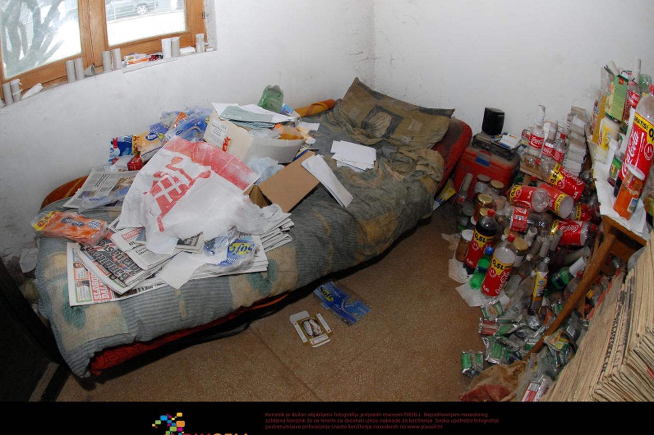 '01.04.2010.,Zadar - Ministarstvo zdravstva i socijalne skrbi o slucaju pokojnog Nenada Nikpalja (46) obavit ce upravni nadzor nad radom Centra za socijalnu skrb Zadar kako bi se utvrdili moguci propu