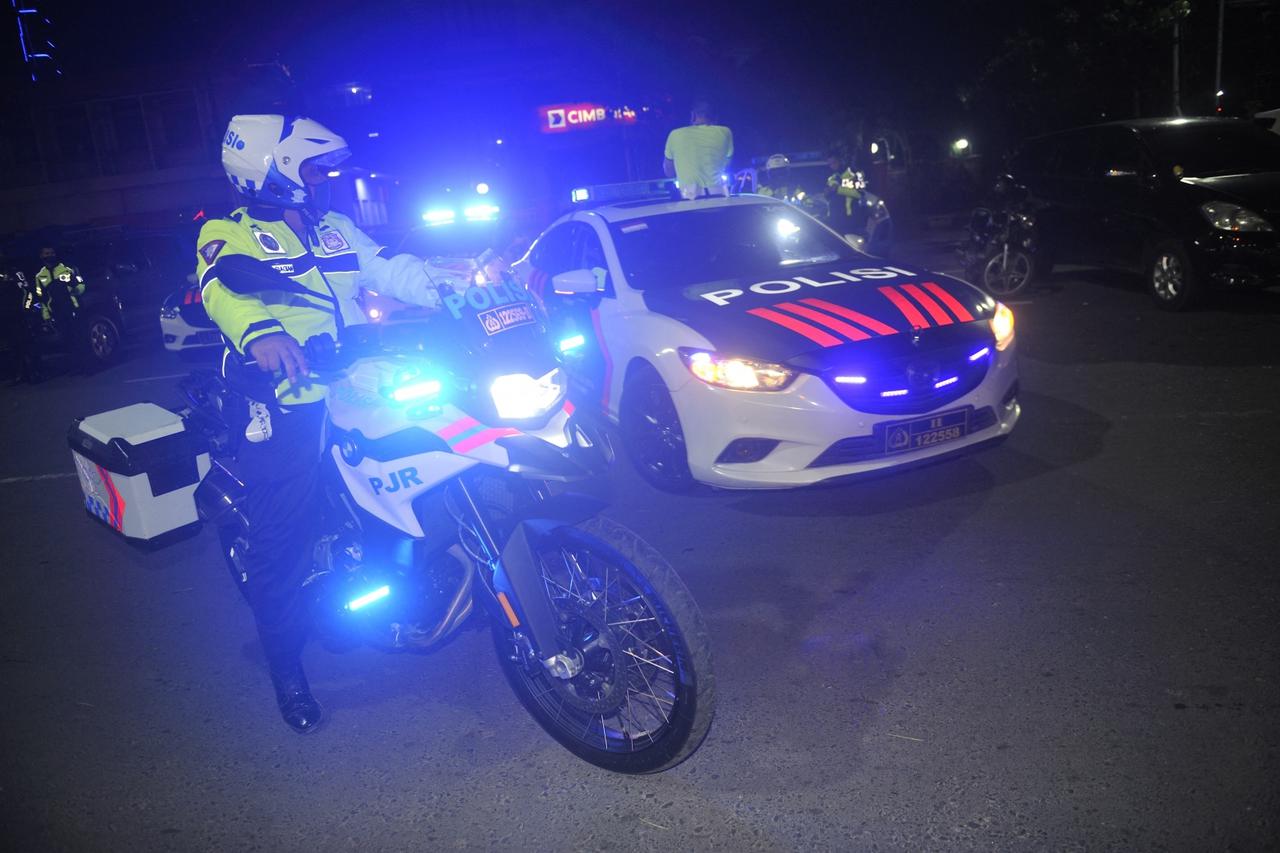 Police Maintaining Conduciveness In The Eid Mubarak Celebration - Sumatra