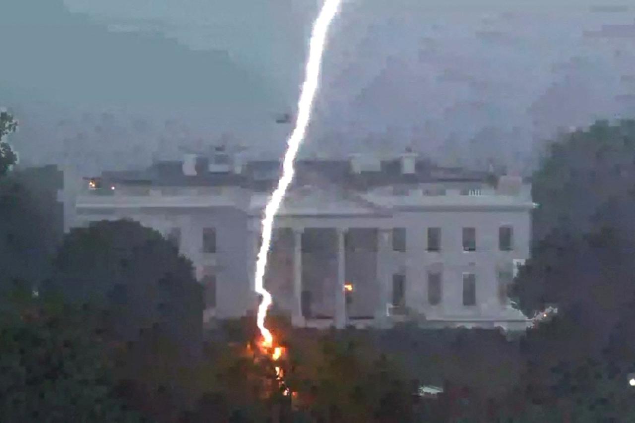 Lightning strikes near the White House killing three people and injuring one in Washington