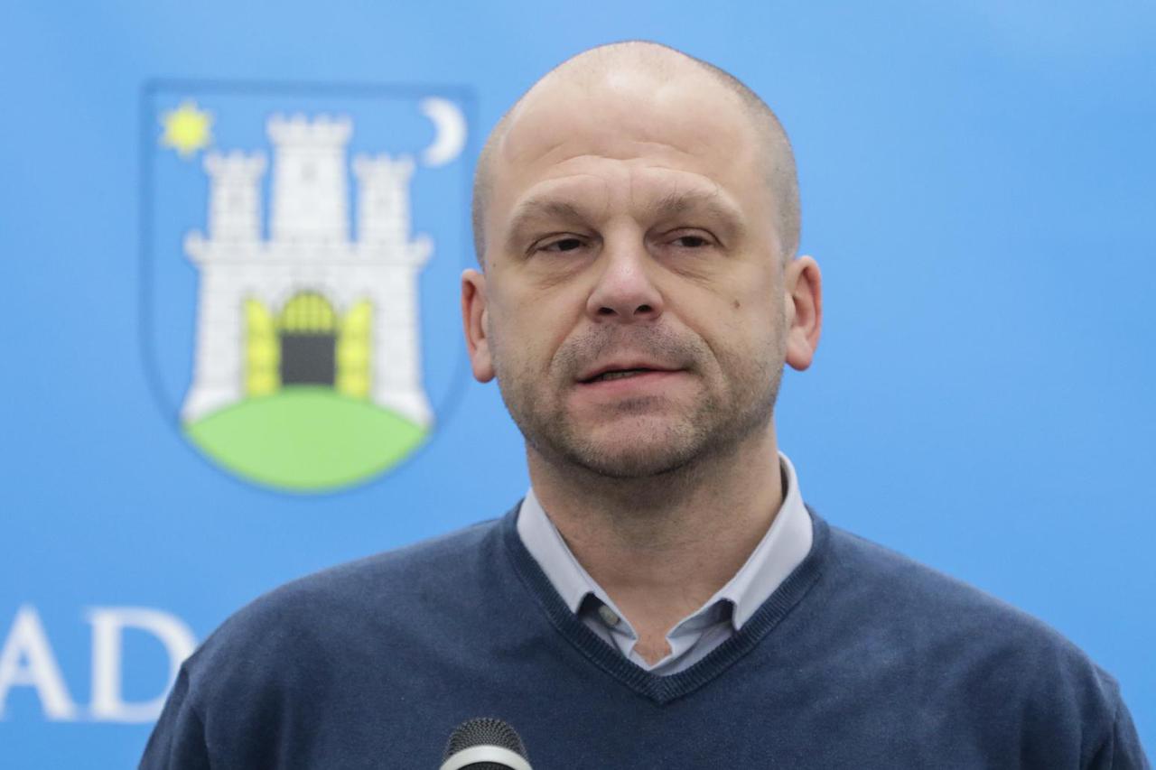 Zagreb: Članovi Kluba gradskih zastupnika SDP-a održali konferenciju za medije