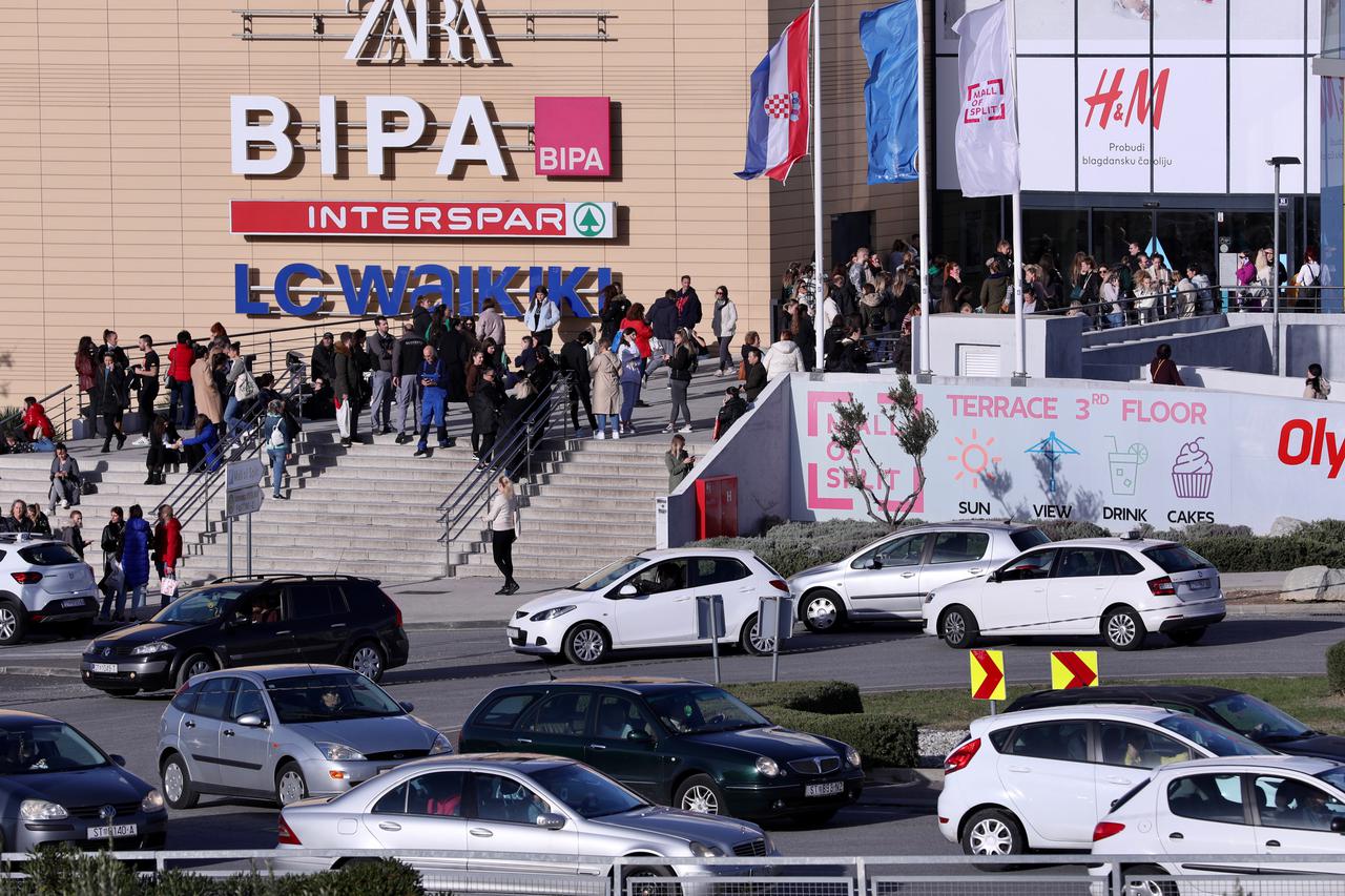 Zagreb: Arena centar zatvoren zbog dojave o bombi