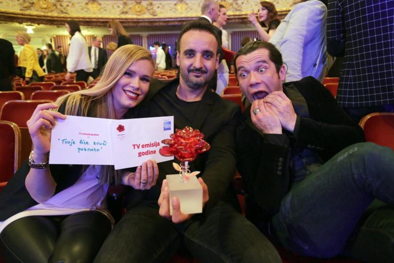 tvoje lice zvuči poznato