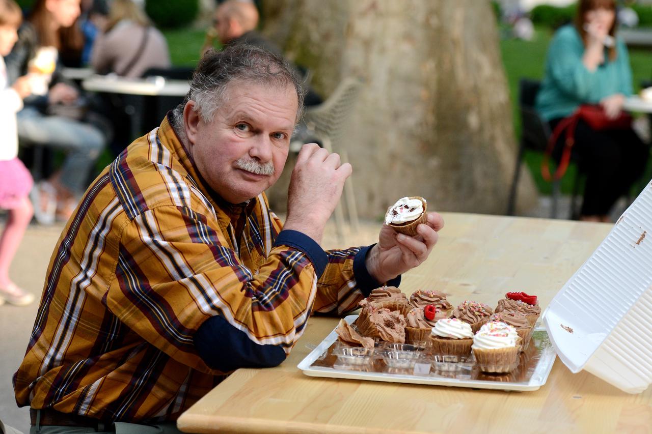 07.05.2016., Zagreb - Na Zrinjevcu se odrzava Festival slastica Slatki gusti, te su Podravkini kuhari napravili tortu od 2000 palacinki.  Photo: Marko Lukunic/PIXSELL