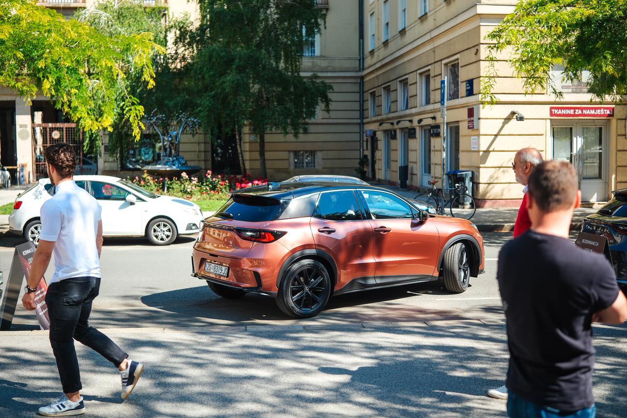 Lexus LBX
