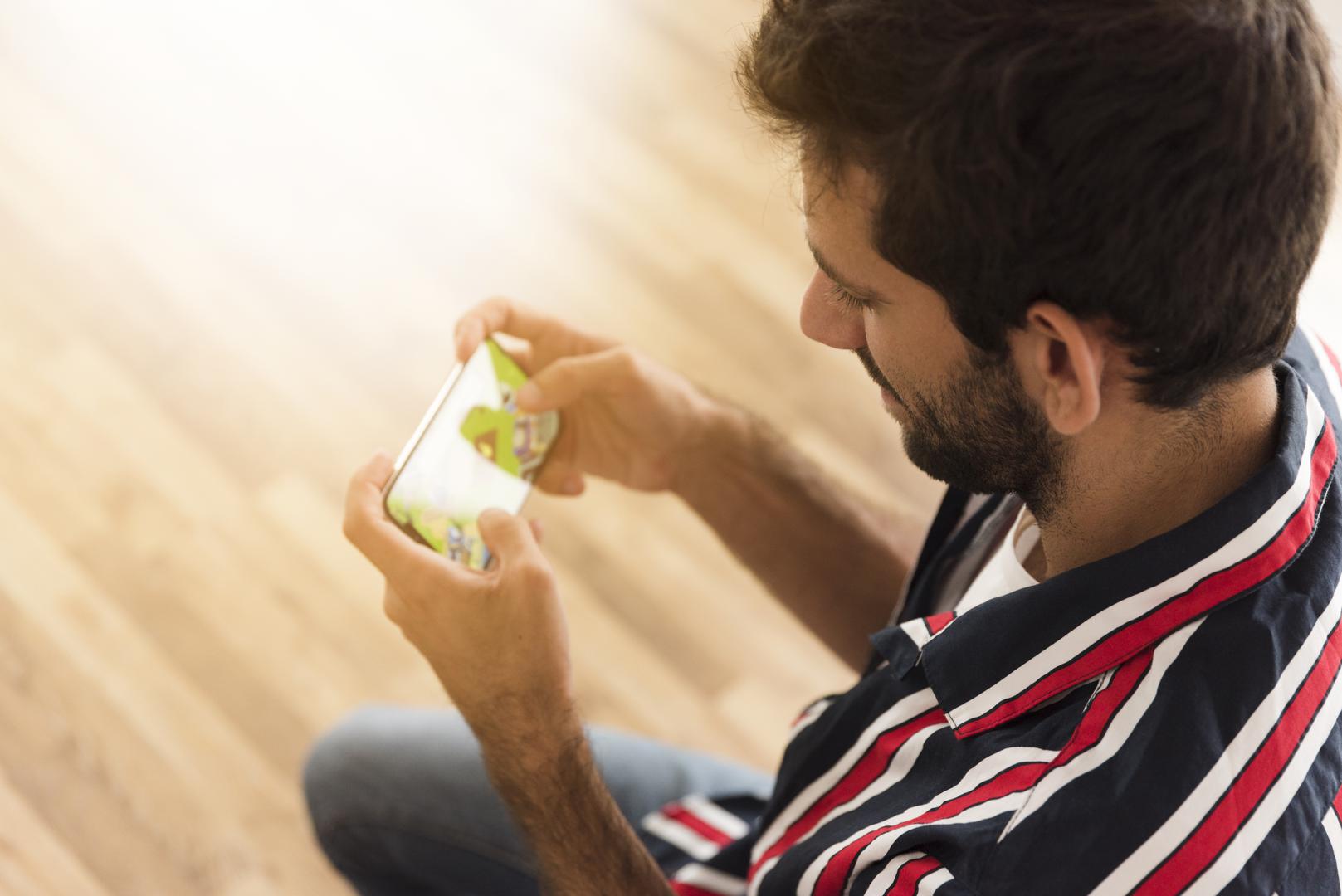 3. Popularne igre
Neke popularne igre, poput "Angry Birds", mogu prikupljati osobne podatke korisnika i dijeliti ih s trećim stranama. Prema izvješćima, čak su i obavještajne agencije poput NSA hakirale baze podataka ovakvih igara zbog velike količine prikupljenih informacija.