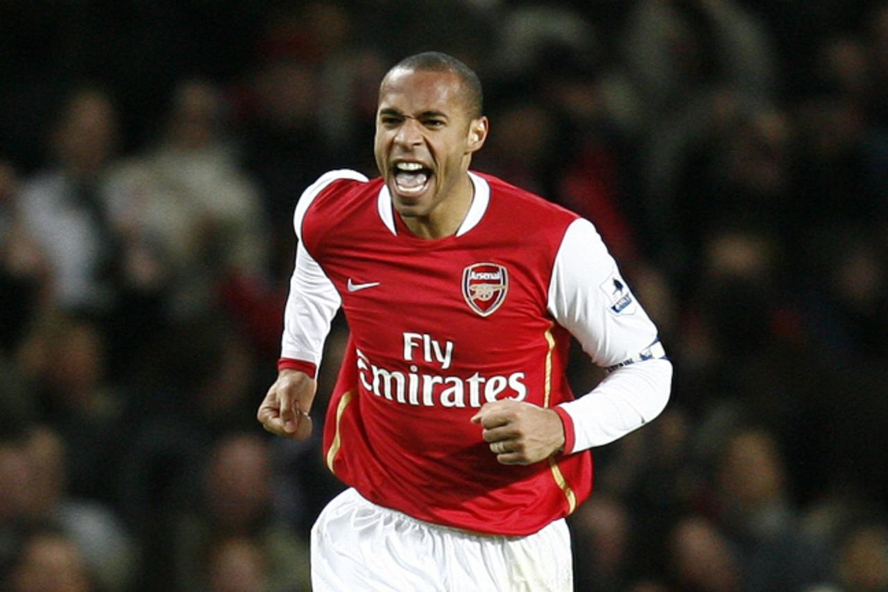 'Arsenal\'s Thierry Henry celebrates his goal against Manchester United during their English Premier League soccer match at the Emirates Stadium, London January 21, 2007.  NO ONLINE/INTERNET USE WITHO