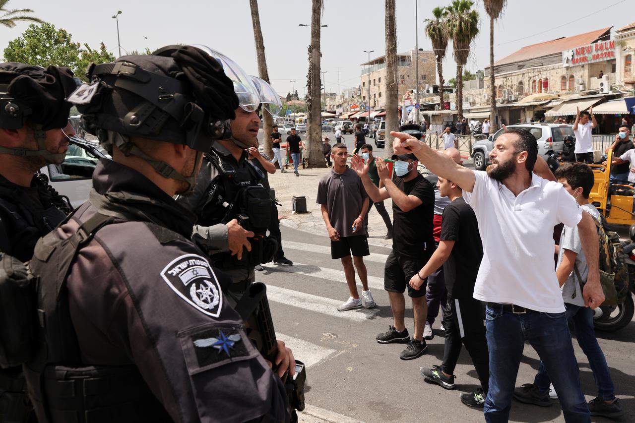 Violence flares at al-Aqsa mosque as Israel marks Jerusalem Day