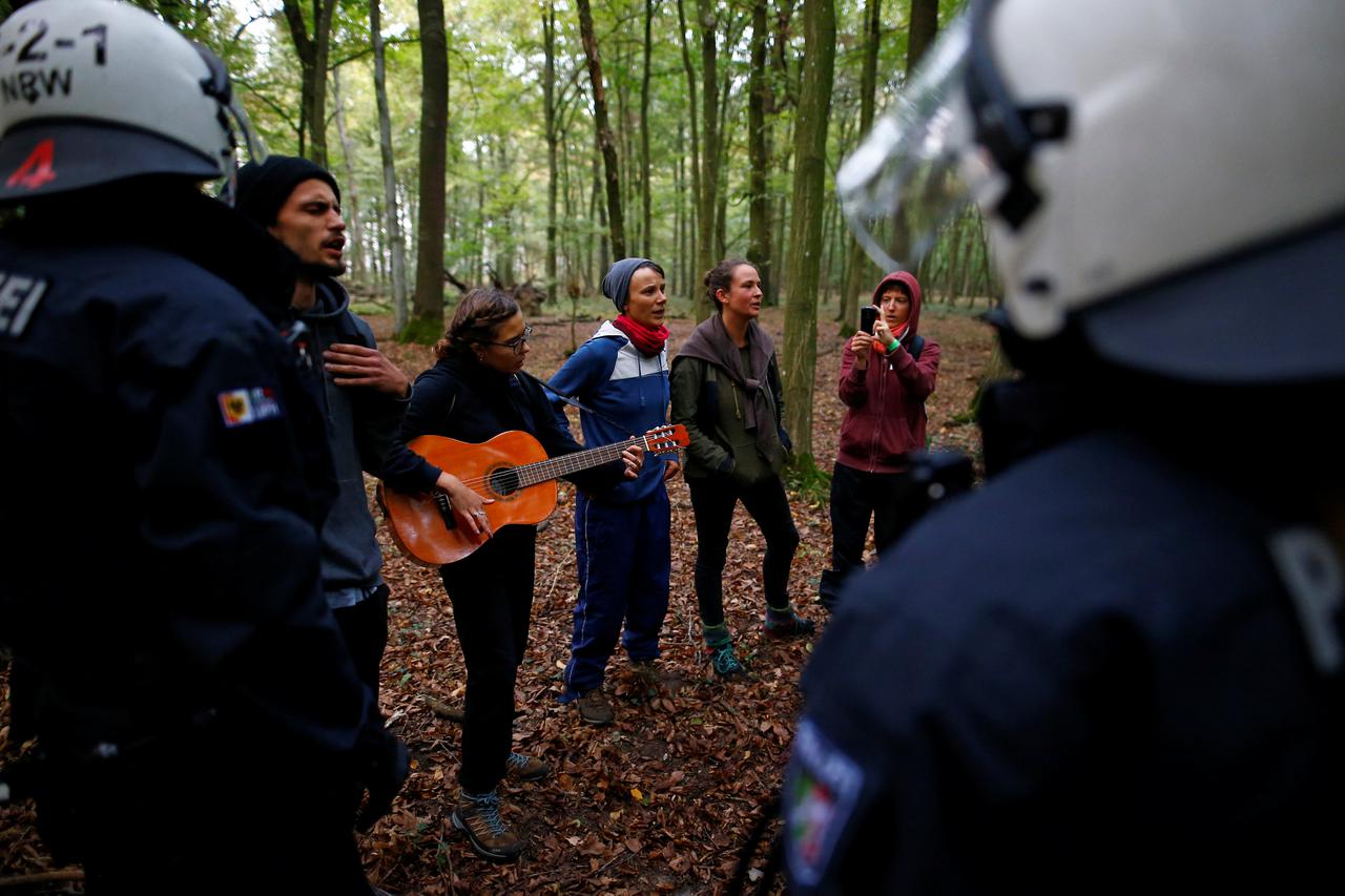 Njemačka policija rastjerala aktiviste iz kuća na drvetu