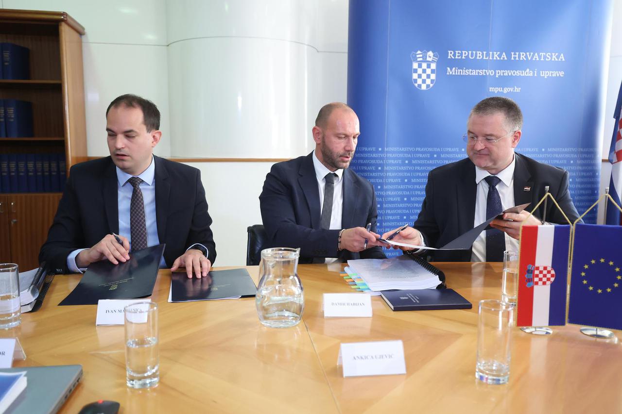 Zagreb: Ivan Malenica predao dužnost novom ministru Damiru Habijanu
