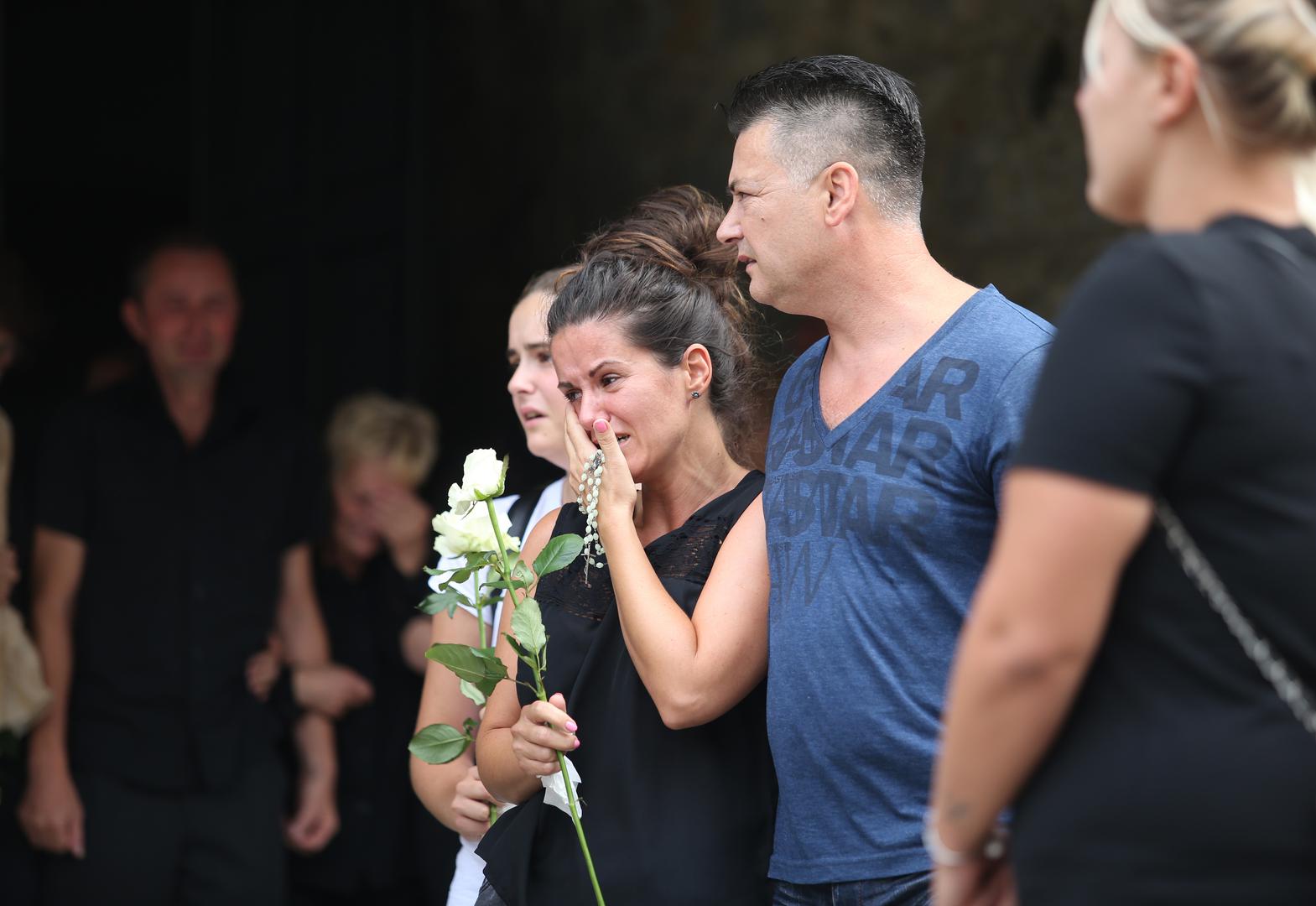 Obitelj je najavila tužbu i možda se neke stvari u našem sustavu zaista promjene zbog Mattea, no praznina u srcima ožalošćenih zauvijek ostaje.

