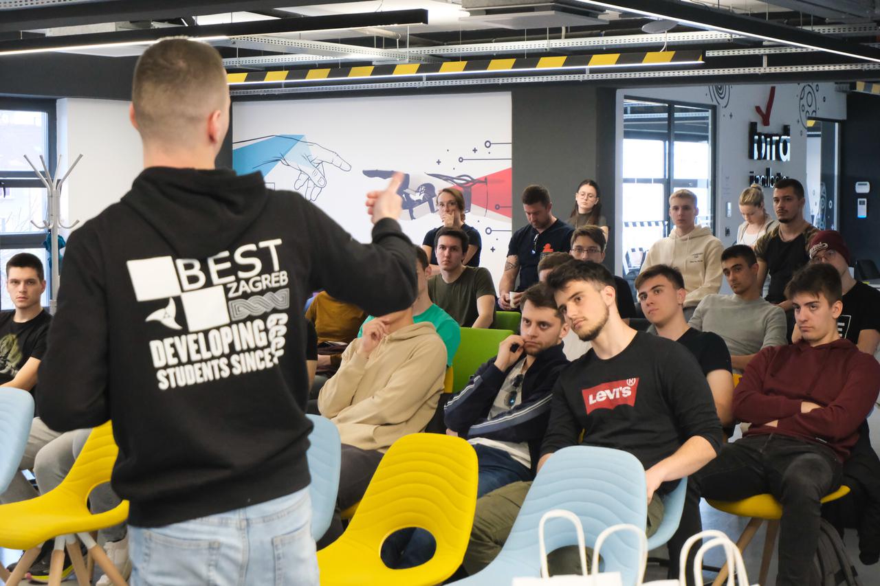 Studenti za studente organiziraju natjecanje u kreiranju vlastitih AI agenata