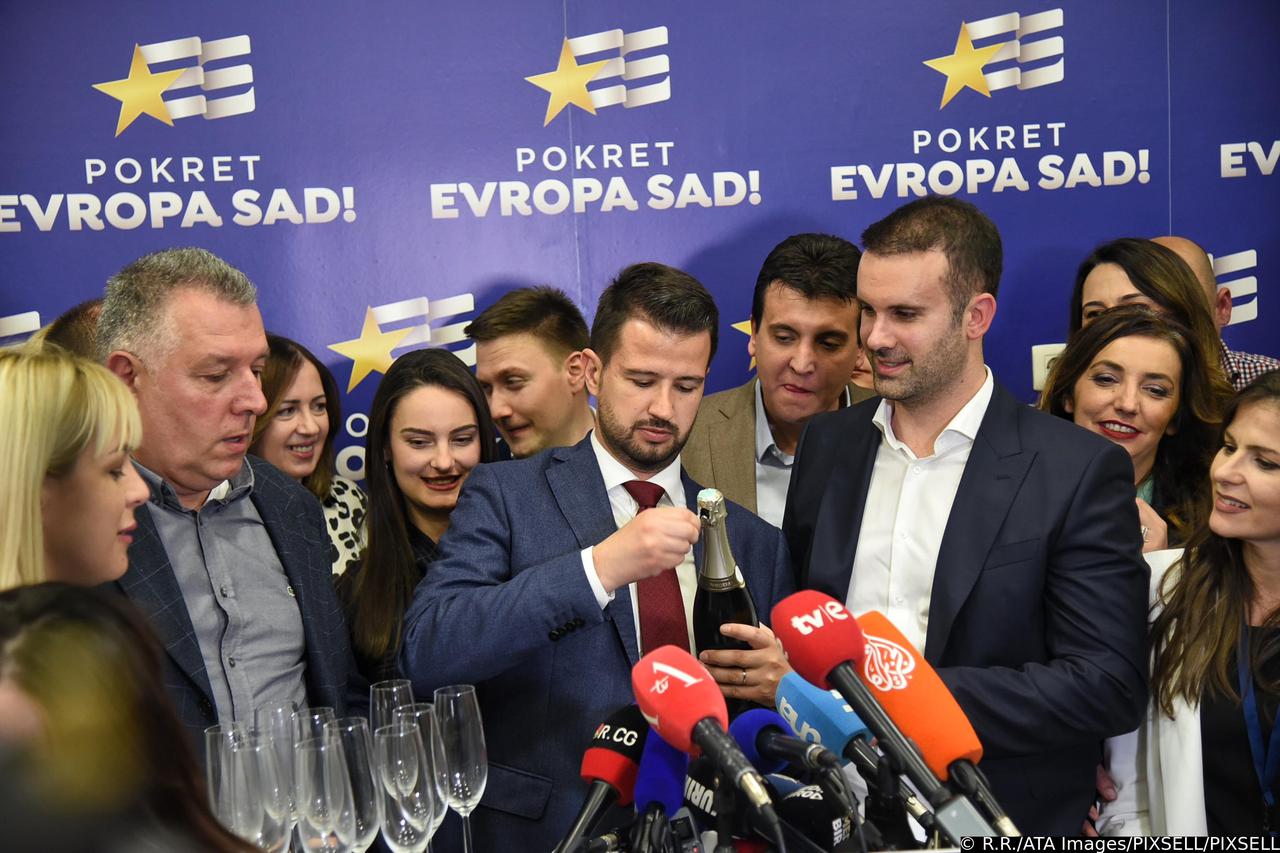 Podgorica: Slavlje u izbornom stožeru Milatovića koji je ušao u drugi krug predsjedničkih izbora
