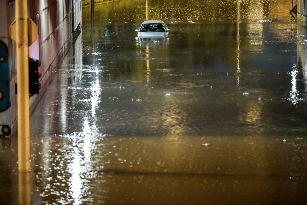 Pljusak u Zagrebu izazvao probleme na zapadu grada