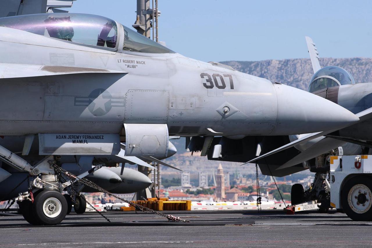 Američki nosač aviona USS Gerald R. Ford stigao je u Split