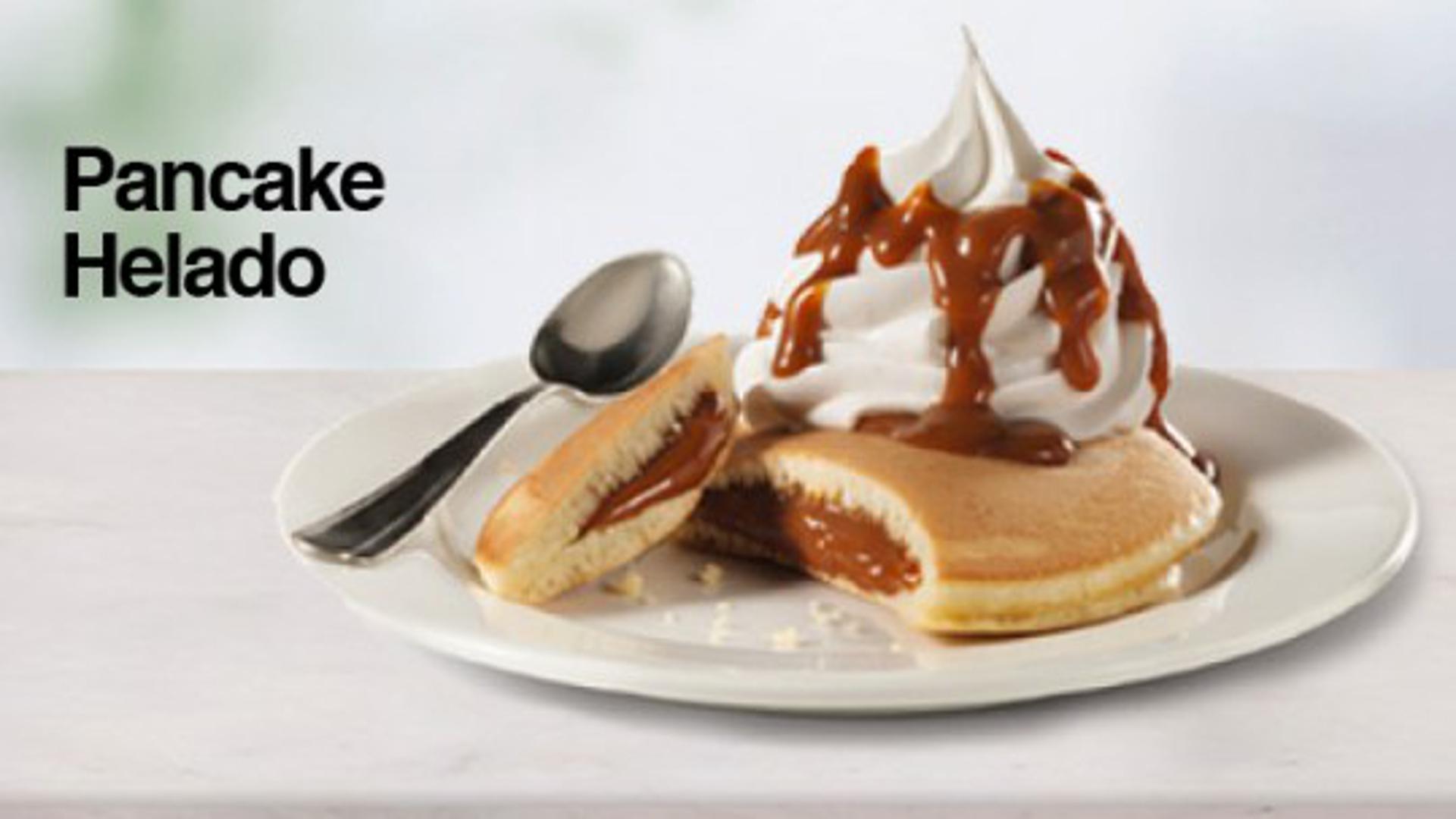 Palačinke punjene karamelom i sladoled sa strane - 'Pancake Helado' nude u Urugvaju.