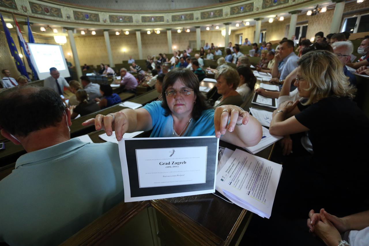 14.07.2014., Zagreb - U staroj gradskoj vijecnici odrzano je javno predstavljanje Plana gospodarenja otpadom do 2015. Photo: Slavko Midzor/PIXSELL