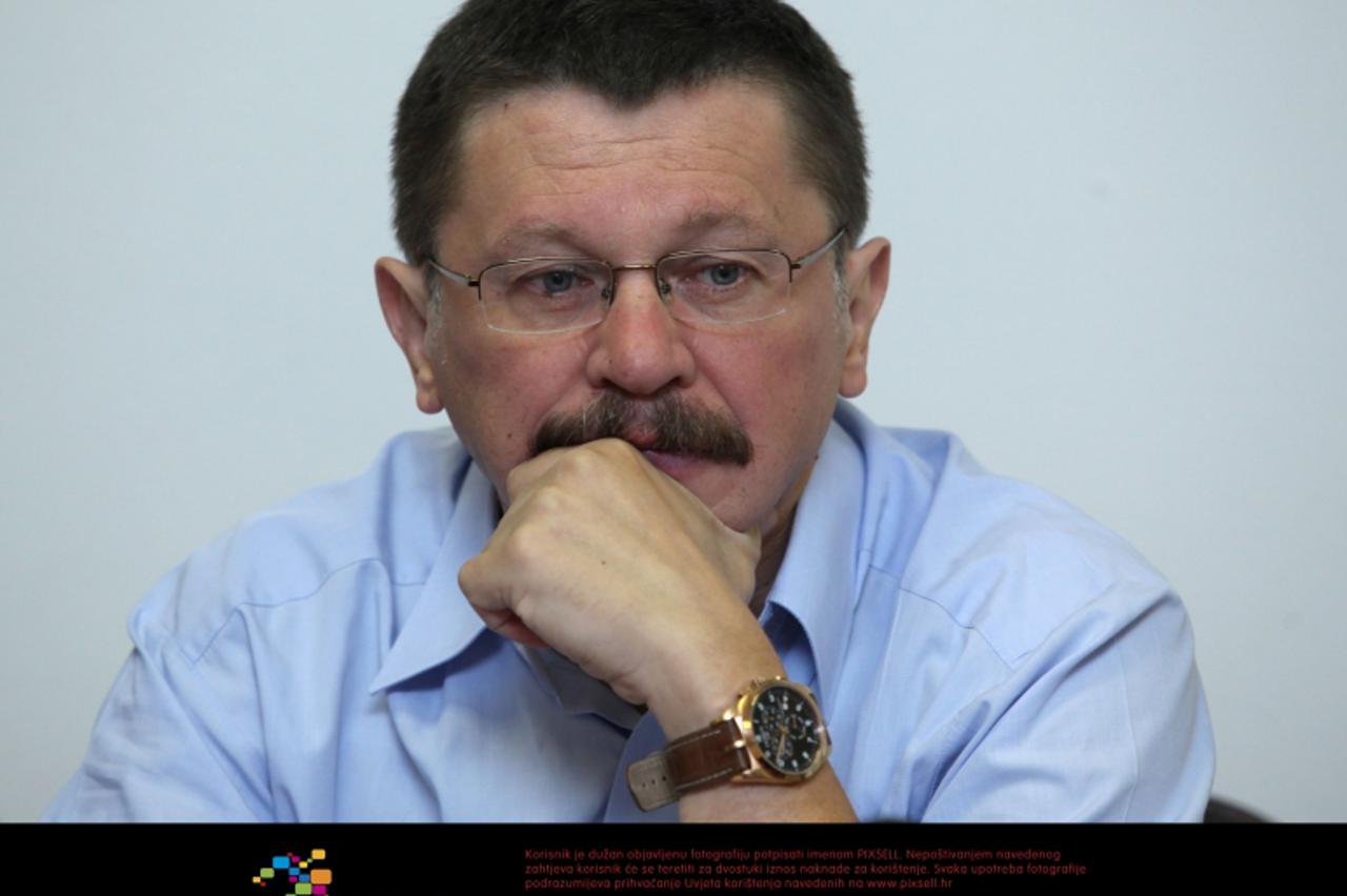 '28.08.2012., Zagreb - Celnici Matice hrvatskih sindikata izmijeli su na konferenciji za medije svoje stavove o procesu mirenja sa Vladom RH. Vilim Ribic. Photo: Patrik Macek/Pixsell'