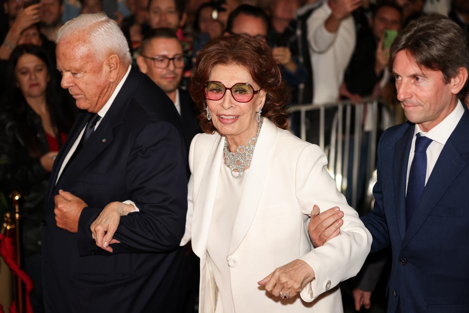 ITA, Sophia Loren, Restaurant mit ihrem Namen