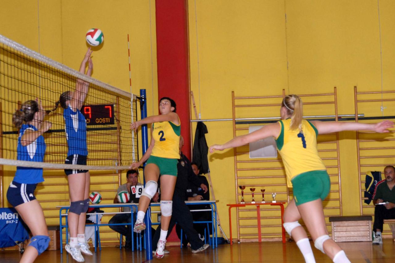 'odbojka02_ivg_sla_211009'