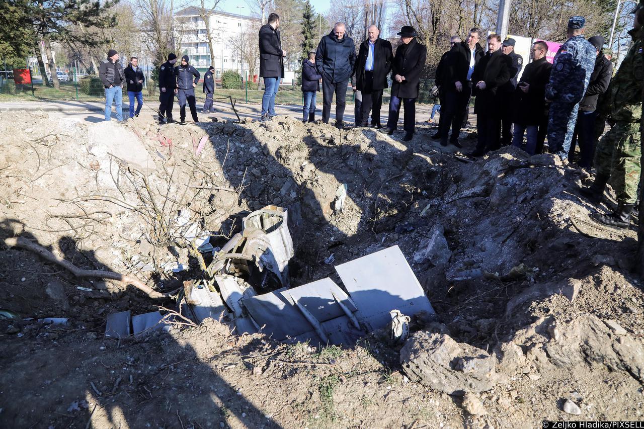 Zagreb: Premijer Andrej Plenković i  nadležni članovi Vlade obišli su mjesto pada besposadne letjelice