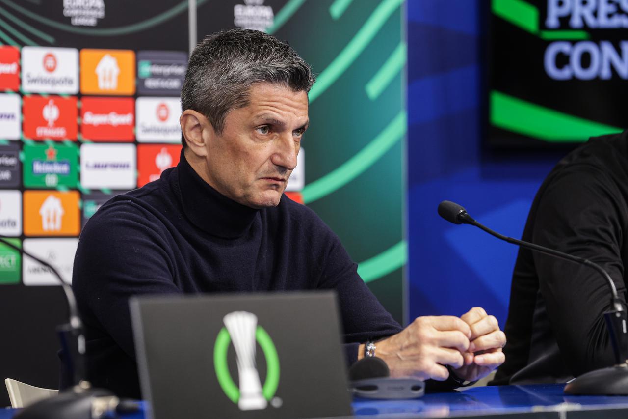 Zagreb: Konferencija za medije trenera PAOK-a Razvana Lucescua i Dominika Kotarskog